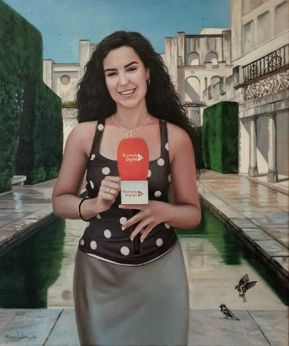 REPORTERA EN EL PATIO DE VENUS. FUNDACIÓN RODRÍGUEZ-ACOSTA. GRANADA